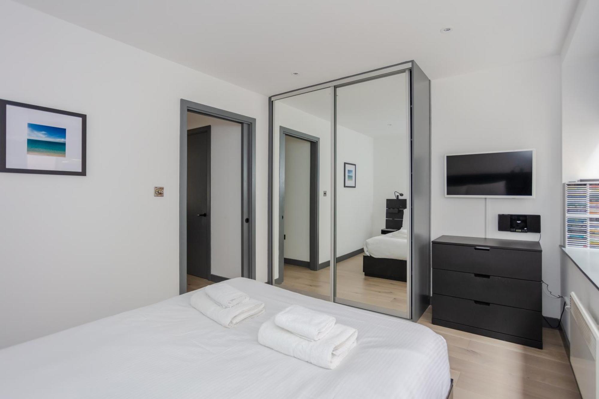 Stylish 1 Bedroom Apartment In Holborn In A Great Location 런던 외부 사진