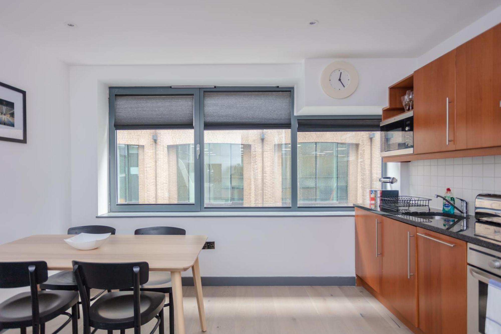 Stylish 1 Bedroom Apartment In Holborn In A Great Location 런던 외부 사진