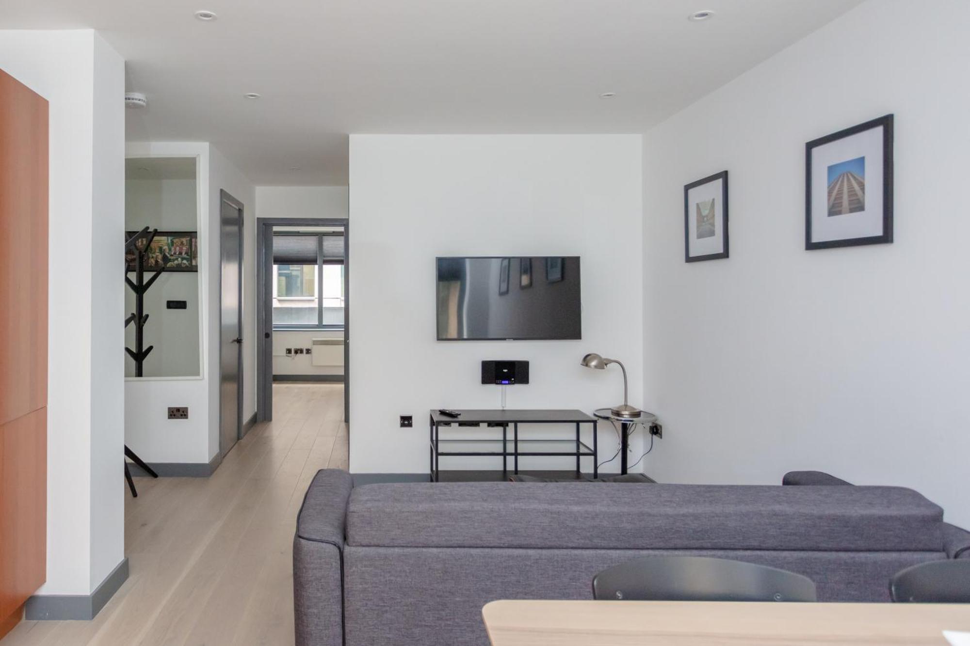 Stylish 1 Bedroom Apartment In Holborn In A Great Location 런던 외부 사진