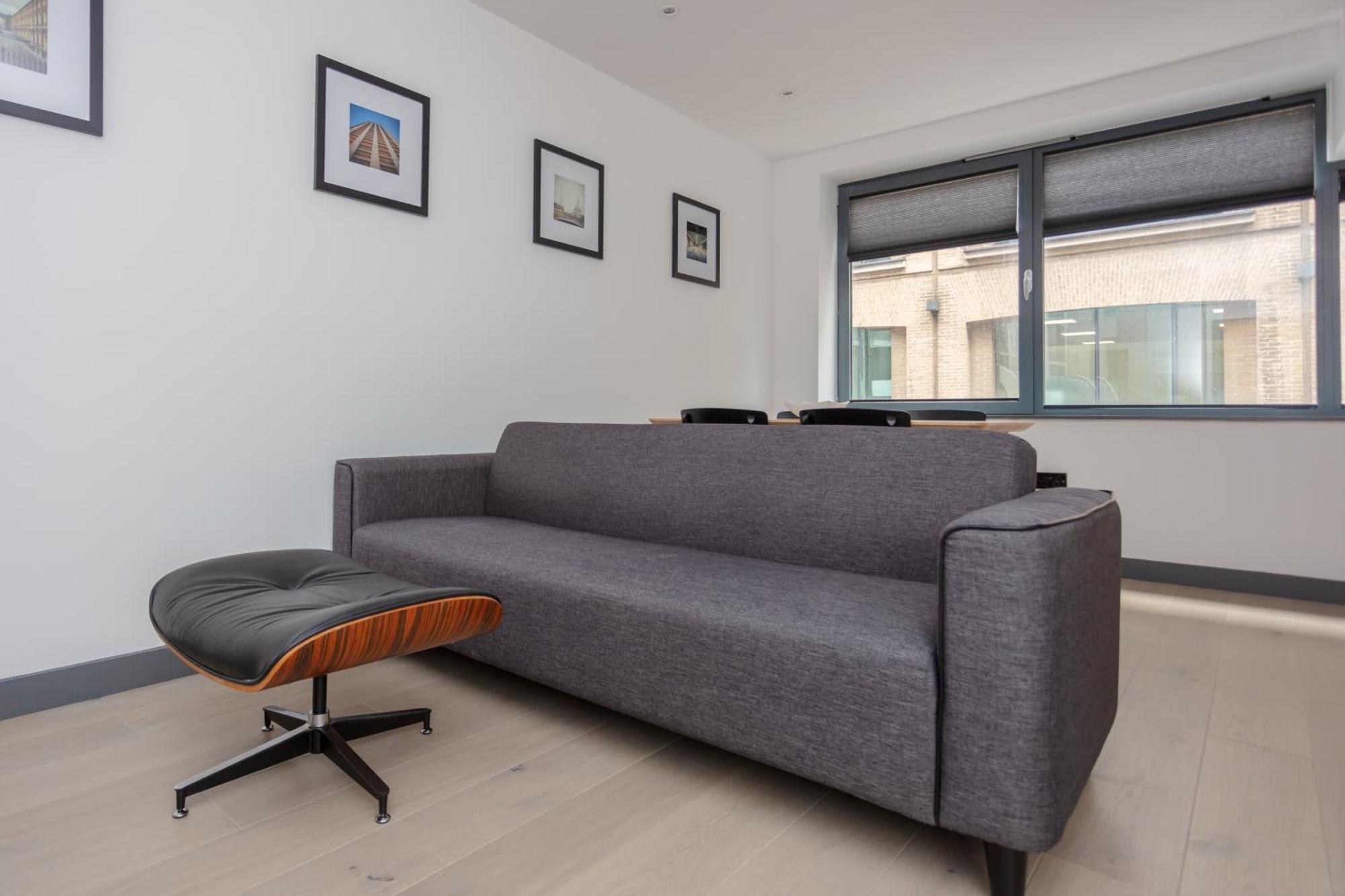 Stylish 1 Bedroom Apartment In Holborn In A Great Location 런던 외부 사진